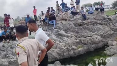 पीपलखूंट: 17 वर्षीय छात्र देवराज राठौड़ संदिग्ध परिस्थितियों में लापता, पीपलखूंट के पास माही नदी में SDRF का सर्च ऑपरेशन जारी