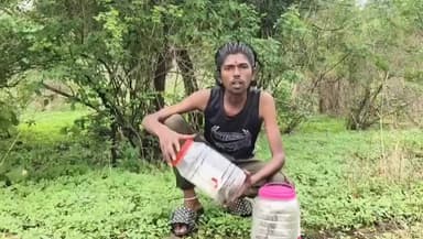 बार्शीटाकळी: अकोल्यात वेगवेगळ्या ठिकाणी कोब्रा जातीच्या दोन विषारी सापाला सर्पमित्र चिकू इंगोले यांनी दिले जीवनदान