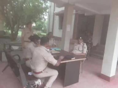राजपुर: राजपुर में गिरफ्तार अभियुक्त को छुड़ाने के प्रयास में पुलिस पर हमला, हत्या के प्रयास सहित कई धाराओं में केस दर्ज
