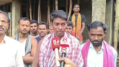 କୋଟପାଡ: ବୋରିଗୁମ୍ମା ବ୍ଲକ କୁମୁଲି ପଞ୍ଚାୟତର ଗାଦବାଗୁଡା ପ୍ରାଥମିକ ବିଦ୍ୟାଳୟ। ଏଠାରେ ଅତିରିକ୍ତ ଶ୍ରେଣୀ ଗୃହ ଅଧପନ୍ତରିଆ, ଗ୍ରାମବାସୀ କଲେ ଅଭିଯୋଗ