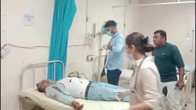 चूरू: रामपुराबास के पास बाइक और स्कूटी की भिड़ंत, स्कूटी सवार की मौत, सेना का जवान हुआ घायल