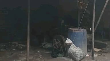 धामपुर: नहटौर के मोहल्ला जोशियान में बताशा कारखाने में भट्टी पर लगे पंखे का तार लगाते समय करंट लगने से हुई मौत