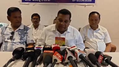 ଖରିଆର: ଖଡ଼ିଆଳ ଶ୍ୟାମକୁମ ହୋଟେଲ ଠାରେ ଅନୁସୂଚିତ ଜାତି କଲ୍ୟାଣ ସମିତି ପକ୍ଷରୁ ସାମ୍ବାଦିକ ସମ୍ମିଳନୀ ଅନୁଷ୍ଠିତ ପ୍ରତିକ୍ରିୟା ରଖିଲେ ସଭାପତି