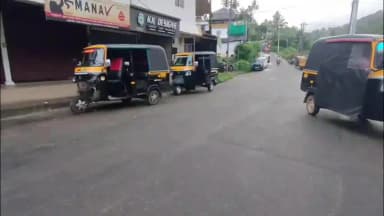ഇടുക്കി: വാഴത്തോപ്പിൽ ഓട്ടോറിക്ഷകൾ തമ്മിൽ കൂട്ടിയിടിച്ചുണ്ടായ അപകടത്തിൽ 4 പേർക്ക് പരിക്ക്