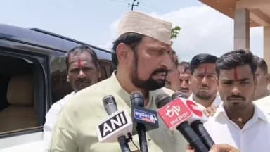 ಅಥಣಿ: ಪಟ್ಟಣದಲ್ಲಿ ಡಿಕೆ ಶಿವಕುಮಾರ್ ಅವರನ್ನ ಹಾಡಿಹೊಗಳಿದ ಶಾಸಕ ಲಕ್ಷ್ಮಣ ಸವದಿ
