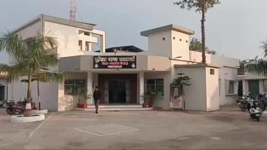 लालबर्रा: लालबर्रा थाने से महज 200 मीटर दूर 4 दुकानों के ताले टूटे, व्यापारियों में भारी आक्रोश