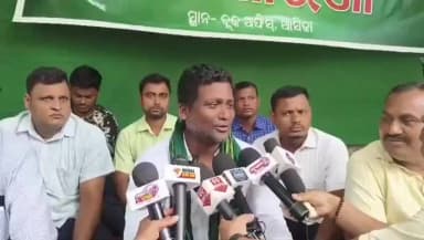 ଆସିକା: ପ୍ରଶାସନର ହସ୍ତକ୍ଷେପ ପରେ ଆସିକା ବ୍ଲକ ଠାରେ ଚାଲିଥିବା ଜନପ୍ରତିନିଧିଙ୍କ ଆନ୍ଦୋଳନ ବନ୍ଦ, ପ୍ରତିକ୍ରିୟା ରଖିଲେ ସରପଞ୍ଚ