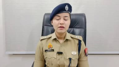 थाना मीरगंज #bareillyPolice द्वारा ग्राम सैजना में प्रार्थना सभा आयोजित कर लोगों को प्रलोभन देकर धर्म संपरिवर्तन का प्रयास करने की सूचना पर अभियोग पंजीकृत कर अभियुक्त की गिरफ्तारी आदि के सम्बन्ध में #SPSouth की बाइट।
#UPPolice https://t.co/oJkUZC9KiT