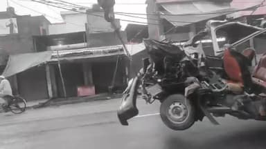 स्वार: रामपुर के टांडा में भीषण सड़क हादसा, ईको कार ट्रक में पीछे से घुसी, 4 युवकों की मौके पर मौत, 3 गंभीर घायल