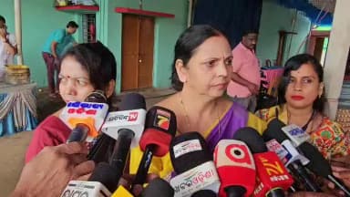 ଜୟପୁର: ରାଜ୍ୟ ସରକାରଙ୍କ ମହାଲକ୍ଷ୍ମୀ ଙ୍କ ପୁସ୍ତକ ବଣ୍ଟନ କାର୍ଯ୍ୟକ୍ରମ, ଜୟପୁର ରେ ପ୍ରତିକ୍ରିୟା ଦେଲେ ରାଜ୍ୟ ମହିଳା କଂଗ୍ରେସ ସଭାନେତ୍ରୀ ମିନାକ୍ଷୀ