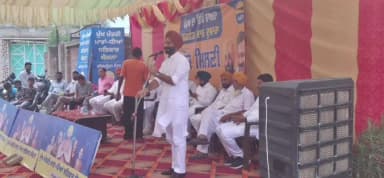 ਬਾਘਾ ਪੁਰਾਣਾ: ਲੋਕ ਮਿਲਣੀ ਦੌਰਾਨ ਵਿਧਾਇਕ ਅਮ੍ਰਿਤਪਾਲ ਵੱਲੋਂ ਬਾਘਾ ਪੁਰਾਣਾ ਦੇ ਪਿੰਡ ਢਿੱਲਵਾਂ ਵਾਲਾ ਅਤੇ ਦੱਲੂਵਾਲਾ ਦੇ ਵਸਨੀਕਾਂ ਨਾਲ ਮੁਲਾਕਾਤ ਕੀਤੀ