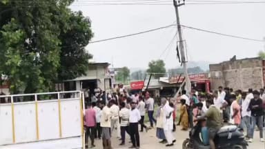 आमस: आमस के बुधौल बाजार के पास दर्दनांक सड़क हादसे में युवक की मौत, 2 अन्य घायल
