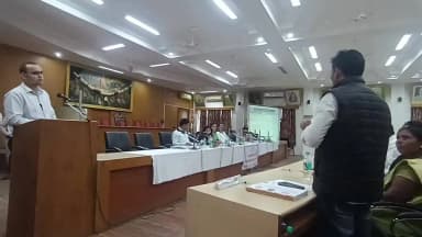 सातारा: खासदार उदयनराजे यांच्या अध्यक्षतेखाली जिल्हा परिषद येथे दिशा समितीची बैठक