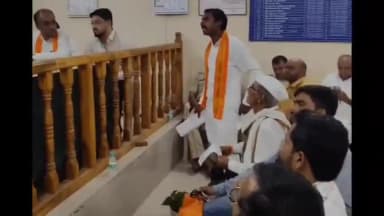 सिल्लोड: भर बैठकीत खासदारांनी सिल्लोडच्या विस्तारधिकारी यांना खडसावले, व्हिडिओ झाला व्हायरल