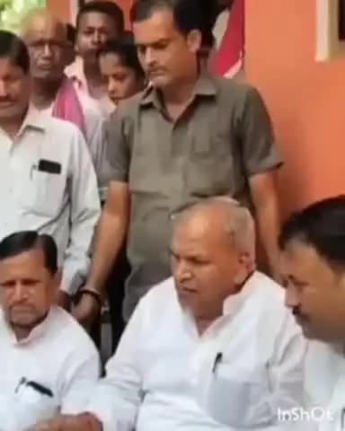 देेेवरिया: देवरिया के नौतन हथियागढ़ में मारे गए राजू विश्वकर्मा के परिजनों को अखिलेश यादव ने भेजी ₹1 लाख की सहायता