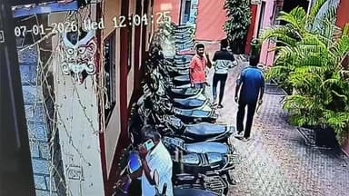 ಮದ್ದೂರು: ಪಟ್ಟಣದ ಸಿಪಾಯಿ ಹೋಟೆಲ್ ಬಳಿ ಬೈಕ್ ಎಗರಿಸಿದ ಕತರ್ನಾಕ್ ಕಳ್ಳ