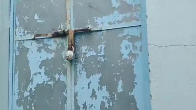ভাতার: আর্থিক তছরুপের অভিযোগে ভাতারের গ্রামডিহি সমবায় সমিতিতে তালা মেরে বিক্ষোভ দেখালো স্থানীয় গ্রাহকরা