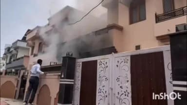 कटनी नगर: घर के अंदर खड़ी आर्टिका कार में अज्ञात कारणों से लगी आग, दमकल दल ने पाया काबू, माधव नगर के शांति नगर की घटना