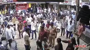नाशिक: मेनरोड भागात मनपाची अतिक्रमण निर्मूलन मोहिमेच्या वेळी कर्मचारी व दुकानदार यांच्यात वाद