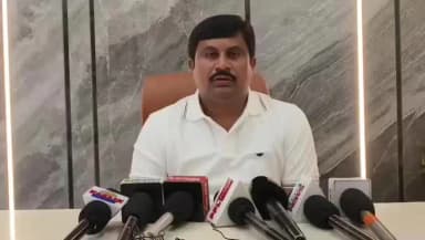 ନୂଆପଡା: ପଦ୍ମଫୁଲର ପ୍ରଚାର ପାଇଁ ଲକ୍ଷ୍ମୀ ପୁରାଣ ବଣ୍ଟନ ଯୋଜନା: ବିଜେପିକୁ ଟାର୍ଗେଟ କରି ଖଡ଼ିଆଳ ଠାରେ ସାମ୍ବାଦିକ ସମ୍ମିଳନୀରେ ଗର୍ଜିଲେ ବିଧାୟକ