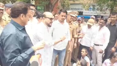जळगाव: पोलीस भरतीच्या मैदानासाठी विद्यार्थ्यांचा संताप; मंत्र्यांचा ताफा अडवला