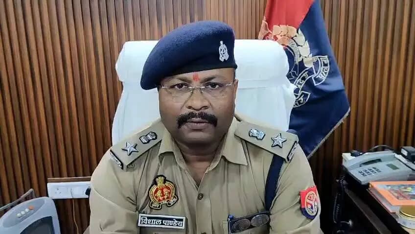 #Balrampurpolice
थाना कोतवाली देहात पुलिस द्वारा दहेज की मांग को लेकर पत्नी की हत्या के प्रकरण में 02 अभियुक्तों को किया गया गिरफ्तार।
अपर पुलिस अधीक्षक बलरामपुर की बाइट। https://t.co/wrgbzjCtxM