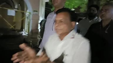 दतिया नगर: उपमुख्यमंत्री जगदीश देवड़ा ने किया भाजपा की जीत का दावा, श्री पीतांबरा पीठ में किए दर्शन।