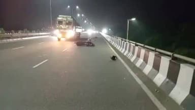 ଭୁବନେଶ୍ୱର: ଭୁବନେଶ୍ଵର ଜୟଦେବବିହାର
ଓଭର ବ୍ରିଜ୍ରେ ମର୍ମନ୍ତୁଦ ସଡ଼କ ଦୁର୍ଘଟଣା, ଦୁଇ ଆହତ
