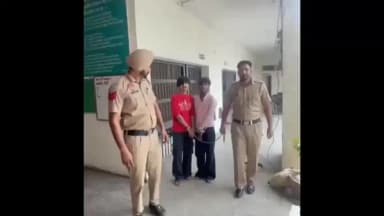 ਅਬੋਹਰ: ਪੰਜਪੀਰ ਇਲਾਕੇ ਦੇ ਵਿੱਚ ਹਥਿਆਰਾਂ ਦੇ ਨਾਲ ਨੌਜਵਾਨ ਦੇ ਹਮਲਾ ਕਰਨ ਬਾਅਦ ਉਸਦੀ ਮੌਤ ਮਾਮਲੇ ਵਿੱਚ ਤਿੰਨ ਲੋਕ ਗ੍ਰਿਫਤਾਰ