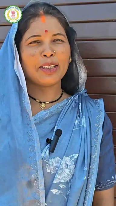 खैरबना निवासी श्रीमती पुष्पा सेन को महतारी वंदन योजना के तहत प्रतिमाह ₹1,000 की आर्थिक सहायता प्राप्त हो रही है। इस राशि का उपयोग वे अपनी दैनिक एवं छोटी-छोटी आवश्यकताओं को पूरा करने में कर रही हैं, जिससे उन्हें आर्थिक आत्मनिर्भरता और राहत मिली है।
श्रीमती पुष्पा सेन ने बताया कि इस योजना से मिलने वाली नियमित सहायता उनके लिए काफी उपयोगी साबित हो रही है। उन्होंने महतारी वंदन योजना के लिए मुख्यमंत्री श्री विष्णु देव साय के प्रति आभार व्यक्त करते हुए राज्य सरकार का धन्यवाद ज्ञापित किया।
#kcgdistrict #chhattisgarh #mahatrivandanyojna