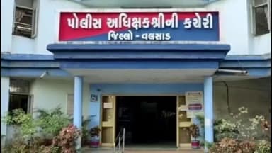 વલસાડ: જિલ્લા પોલીસ દ્વારા ડે અને નાઈટ કોમ્બિંગ હાથ ધરાયું