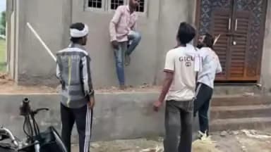 जयपुर: आमेर थाना इलाके में वसीम नाम के युवक के साथ बेरहमी से की गई मारपीट का वीडियो आया सामने, दो आरोपी गिरफ्तार