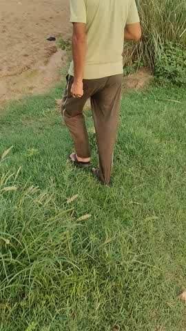 #अलवर जिले के चौमूं गाँव में रात को चोर बक्सा चुराकर उसमें से जेवरात और रुपए चुराकर बक्सा कपड़े को खेत में छोड़कर भागे।