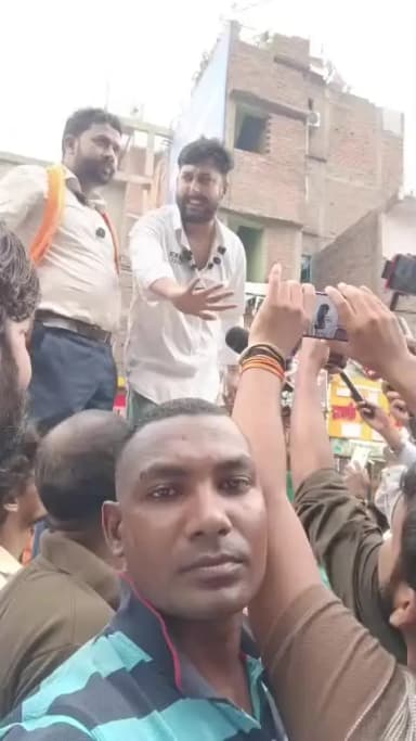 बाप प्रत्याशी समीर चौधरी ने बाकिपुर विधानसभा के विभिन्न क्षेत्रों में घुमकर जनता को जागरूक करते हुए क्या कहा आए जानते