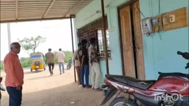 బాపట్ల: వేటపాలెంలో అధికరేట్లకు మద్యం అమ్ముతున్నారంటూ నిలదీసిన ప్రజలు, వీడియో వైరల్