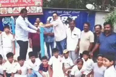 ದಾವಣಗೆರೆ: ನಗರದ ಹೈಸ್ಕೂಲ್ ಮೈದಾನದಲ್ಲಿ ಮಕ್ಕಳ ಆಟದ ಸಾಮಗ್ರಿಗಳ ಉದ್ಘಾಟಿಸಿದ ದೂಡಾ ಅಧ್ಯಕ್ಷ ದಿನೇಶ್ ಶೆಟ್ಟಿ