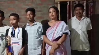 তিনিচুকীয়া: অৰুণোদয় আসাম চুপাৰ টেলেণ্ট শ্ব’ত দ্বিতীয় স্থান, ধন্তো চেতিয়াক মামৰনিত যুৱ সংঘৰ সম্বৰ্ধনা