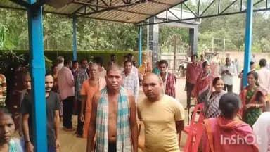 ଚମ୍ପୁଆ: ରଜିଆ ପଞ୍ଚାୟତ କାର୍ଯ୍ୟାଳୟ ରେ ଗ୍ରାମ ସଭାରେ ଉତ୍ତେଜନା। ଅଯୋଗ୍ୟ ଙ୍କୁ ଆବାସ ଗୃହ ଯୋଗ୍ୟା ପଡିଛନ୍ତି ବାଦ୍