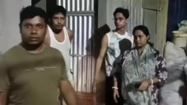 পশ্চিম যোৰহাট: সংবাদ সংগ্ৰহ কৰিবলৈ গৈ অপদস্থ সাংবাদিক, যোৰহাটৰ অগ্নিকাণ্ডই উত্থাপন কৰিলে নতুন বিতৰ্ক