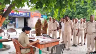 बरौली: बरौली थाना प्रभारी ने चौकीदार के साथ किया बैठक, शराब तस्कर पर नकेल कसने को लेकर दिए निर्देश