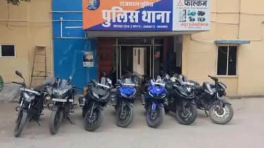 खेरवाड़ा: खेरवाड़ा पुलिस ने की बड़ी कार्रवाई, बिना हेलमेट के 6 चालान बनाकर 7 मॉडिफाइड बाइकों को किया ज़ब्त