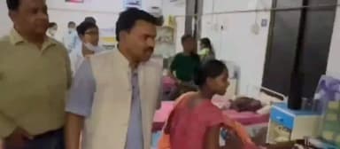 दंतेवाड़ा: जिला पंचायत अध्यक्ष नंदलाल मुड़ामी ने दंतेवाड़ा जिला अस्पताल का किया औचक निरीक्षण