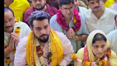 मथुरा: नवजात नगर आयुक्त ओजस्वी राज ने मथुरा नगर निगम आयुक्त का पदभार संभाला, बांके बिहारी के दर्शन कर लिया आशीर्वाद
