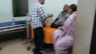 पोड़ैयाहाट: भाभी से मारपीट कर रहे देवर को समझाने गए प्रतिष्ठित समाजसेवी चार्टर्ड अकाउंटेट पर देर रात डांडे में जानलेवा हमला।