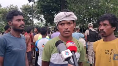 সোণাৰি: বন কৰ্মীৰ নিষ্ক্ৰিয়তাত ক্ষুব্ধ ৰাইজৰ বন শিবিৰ ঘেৰাও,গোৱালাপথাৰত জনালে স্থানীয় ৰাইজে