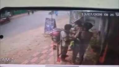 കാട്ടാകട: പൂവച്ചൽ സ്കൂളിന് മുന്നിൽ ബൈക്ക് അപകടം