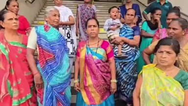 વલસાડ: ગણેશ મહલ્લામાં છેલ્લા આઠ મહિનાથી પાણીની સમસ્યાને મહિલાઓ પાલિકા ખાતે મોરચો માંડ્યો મહિલાઓએ વિગત આપી