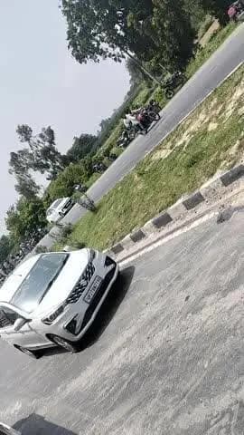 Bewar Aram sarai ke pass hua excident scooty sawar mahila ki hui mout