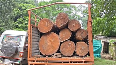 କନ୍ଧମାଳ: ବାଲିଗୁଡା ବନଖଣ୍ଡ ଅଞ୍ଚଳର ଲକ୍ଷାଧିକ ଟଙ୍କା କାଠ ଚାଲାଣକାରୀ ଗିରଫ, ଏପଯ୍ୟନ୍ତ ମିଡିଆ କୁ ସୁଚନା ଦେଉ ନାହାନ୍ତି DFO