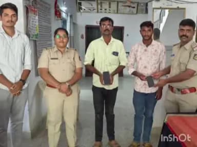 ಕಮಲನಗರ: ಕಳೆದು ಹೋದ ಮೊಬೈಲ್ ಪತ್ತೆ ಹಚ್ಚಿ ವಾರಸುದಾರರಿಗೆ ಹಸ್ತಾಂತರಿಸಿದ ಕಮಲನಗರ ಪೊಲೀಸ್ ಅಧಿಕಾರಿಗಳು